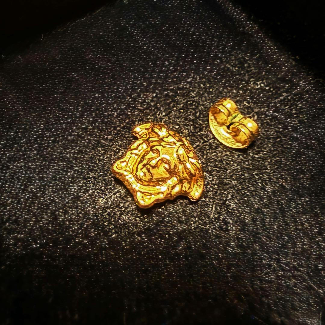 新品未使用　ヴェルサーチ　ピアス