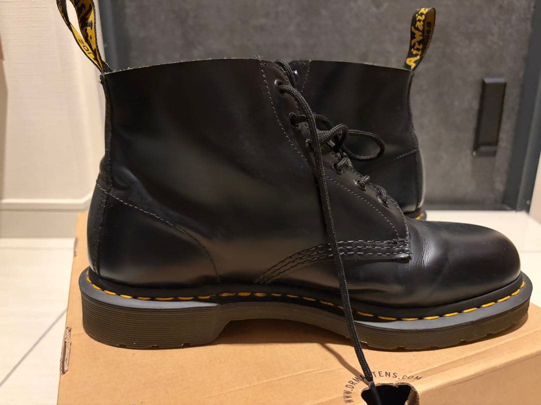 Dr. Martens ブラック ワークブーツ