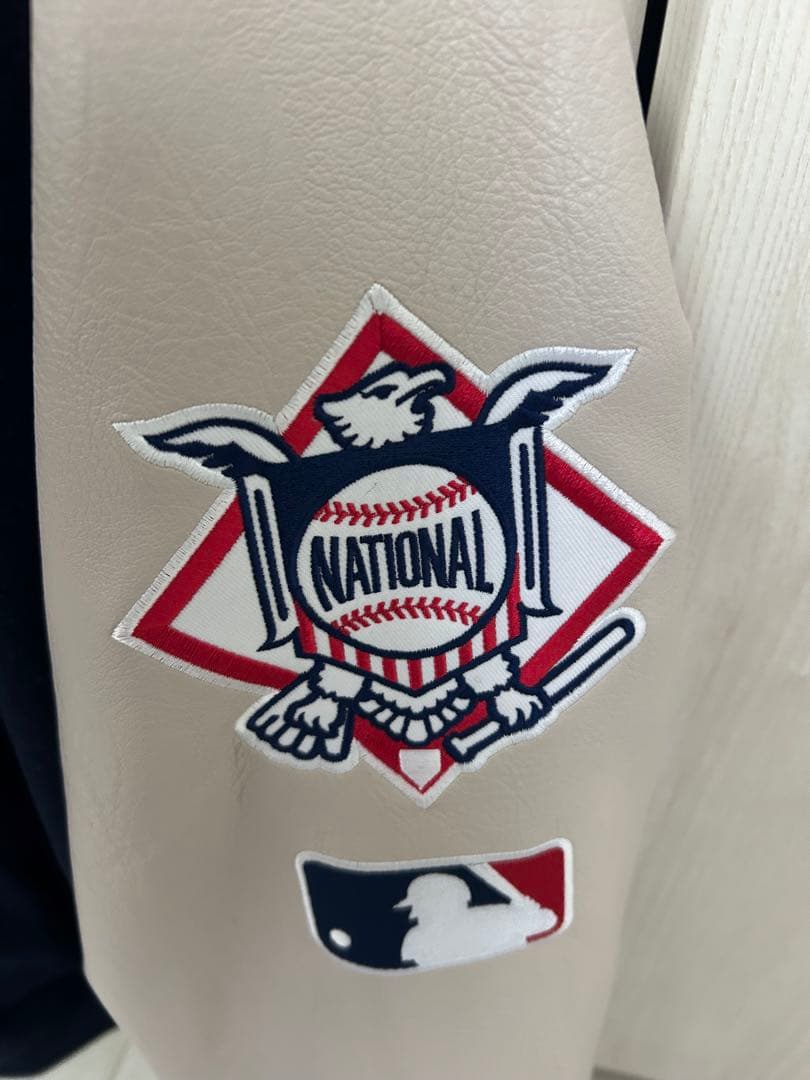 ロサンゼルス・ドジャース スタジャン ネイビー/アイボリー