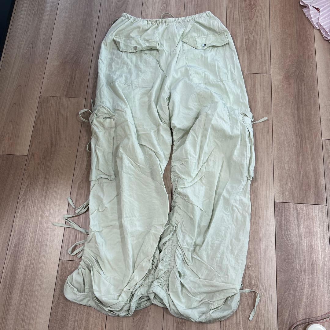 FURFUR 薄緑 ギャザー付きカーゴパンツ