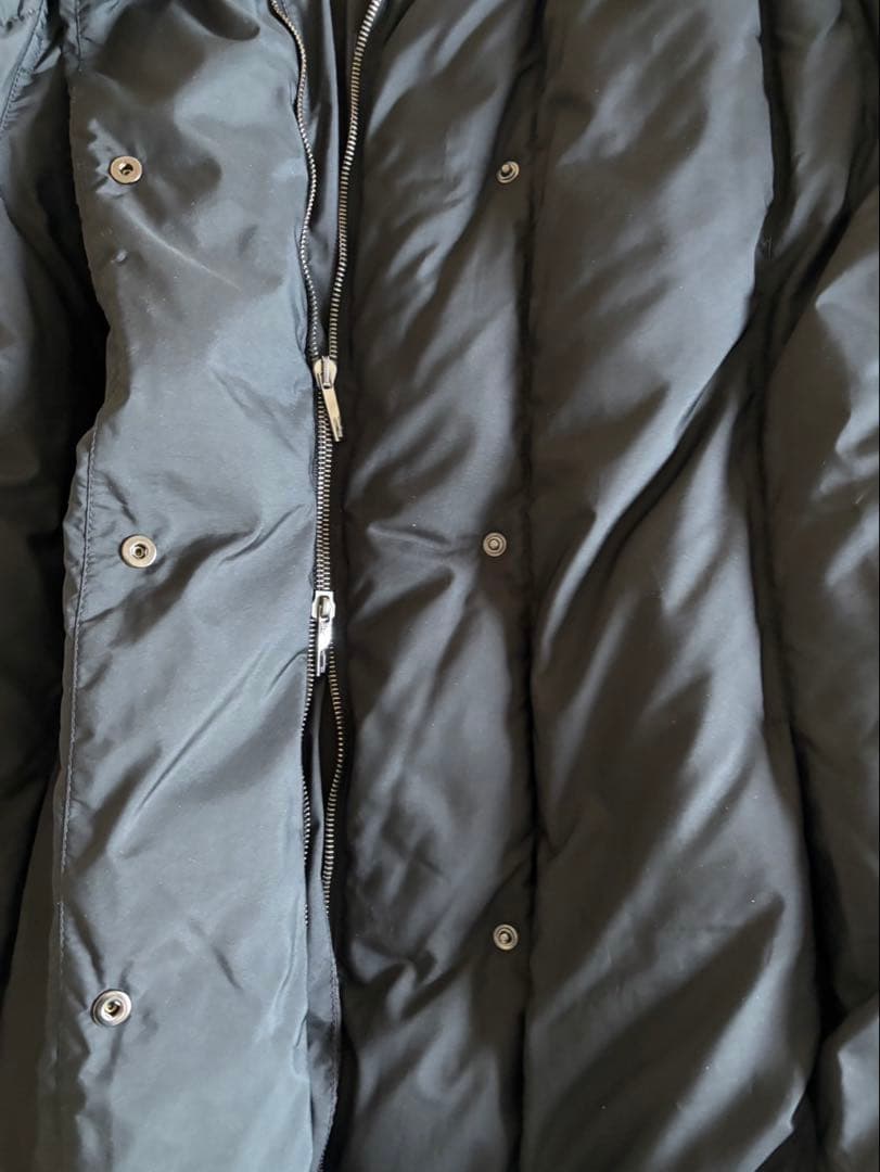 Ferragamo ロングダウン(ダブルチャック)ブラック 収納可能 フード付き