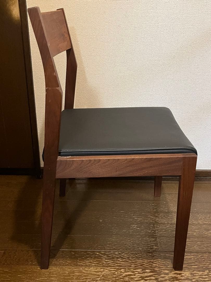 ＭａｓｔｅｒＷａｌ　マスターウォール　チェア　椅子　ブラウン／ブラック　４