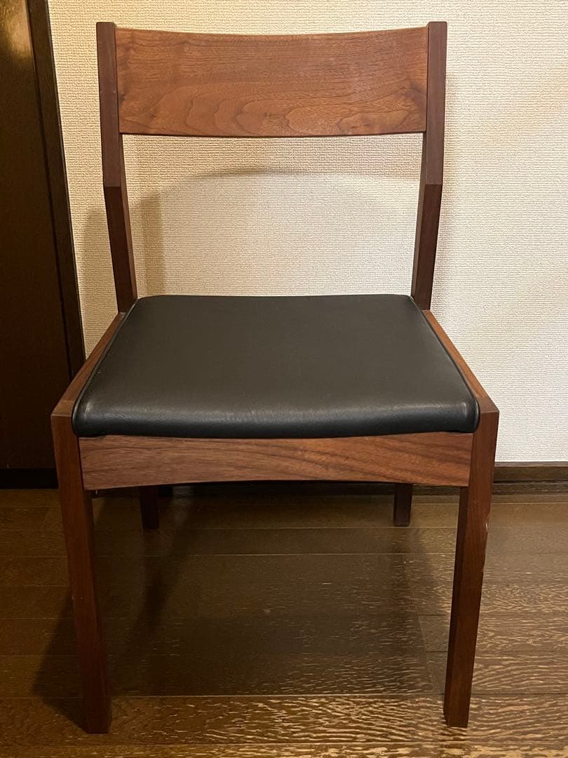 ＭａｓｔｅｒＷａｌ　マスターウォール　チェア　椅子　ブラウン／ブラック　４