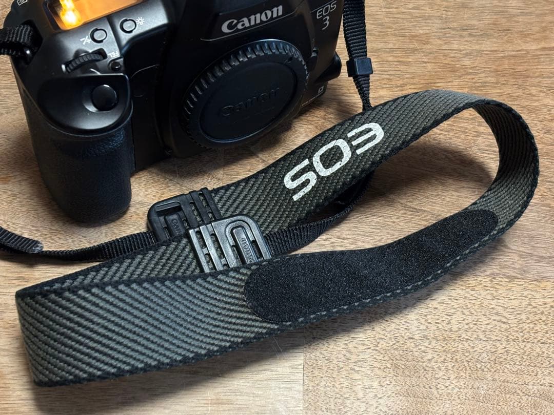 n*n様 Canon EOS 3 フィルム一眼レフカメラ