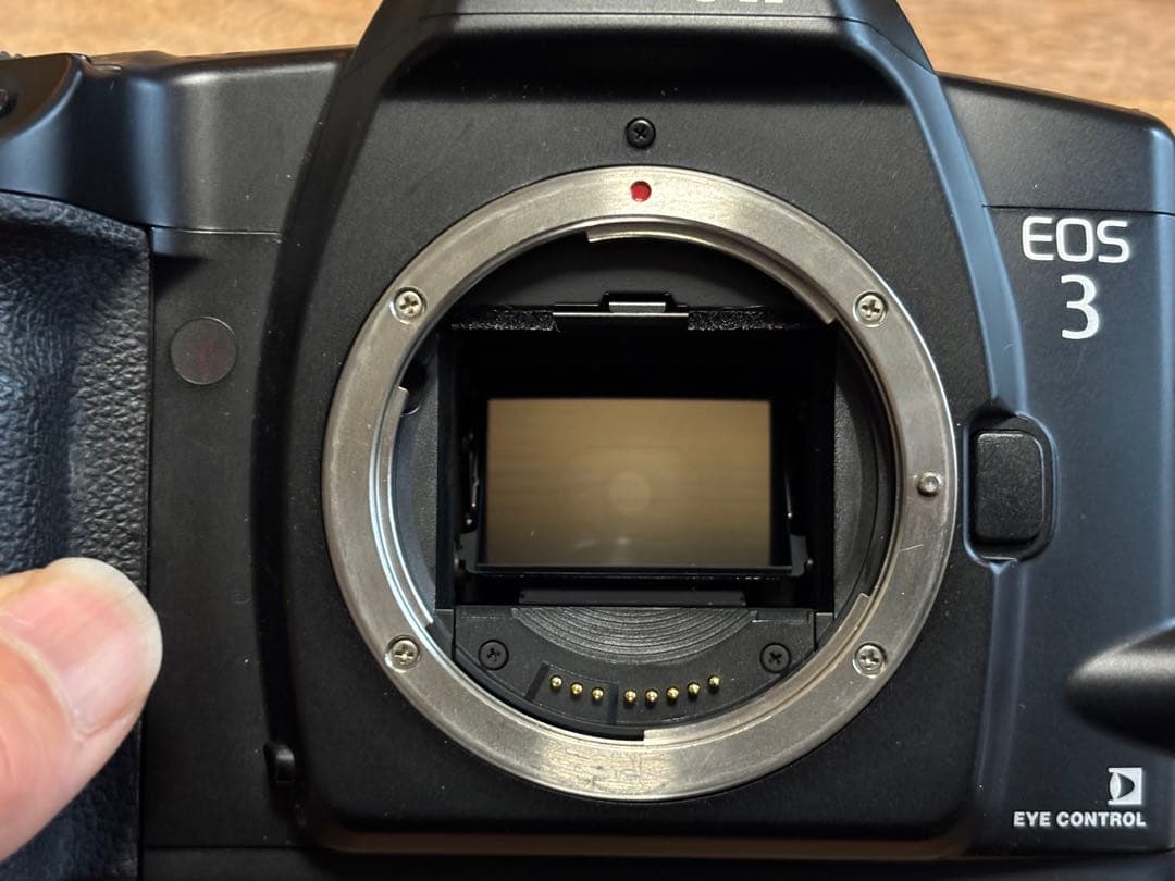 n*n様 Canon EOS 3 フィルム一眼レフカメラ