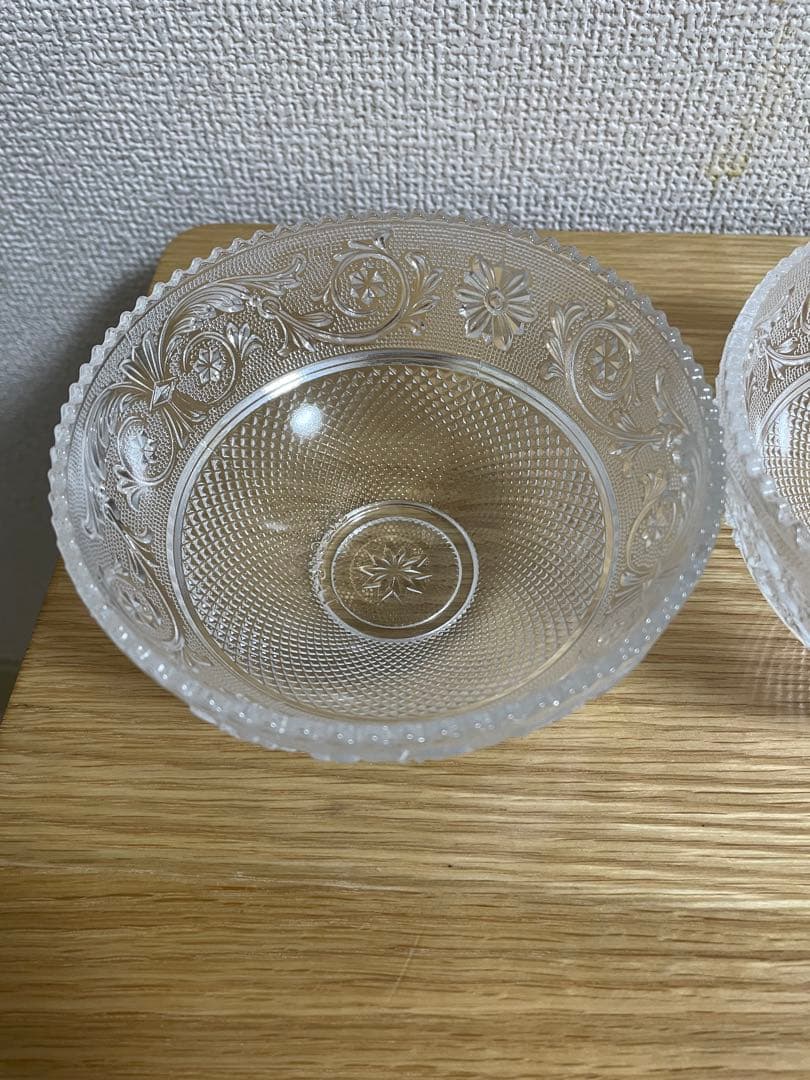 ガラス製花柄ボウル2個セット