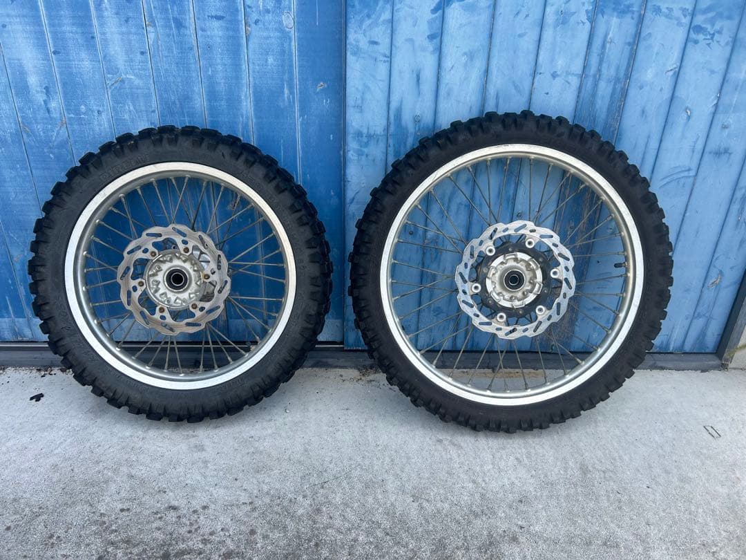 WR250R/X ホイールセット 前後ホイール タイヤ、ディスク、アダプター付