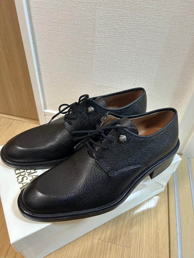 VERSACE ブラックレザー ドレスシューズ