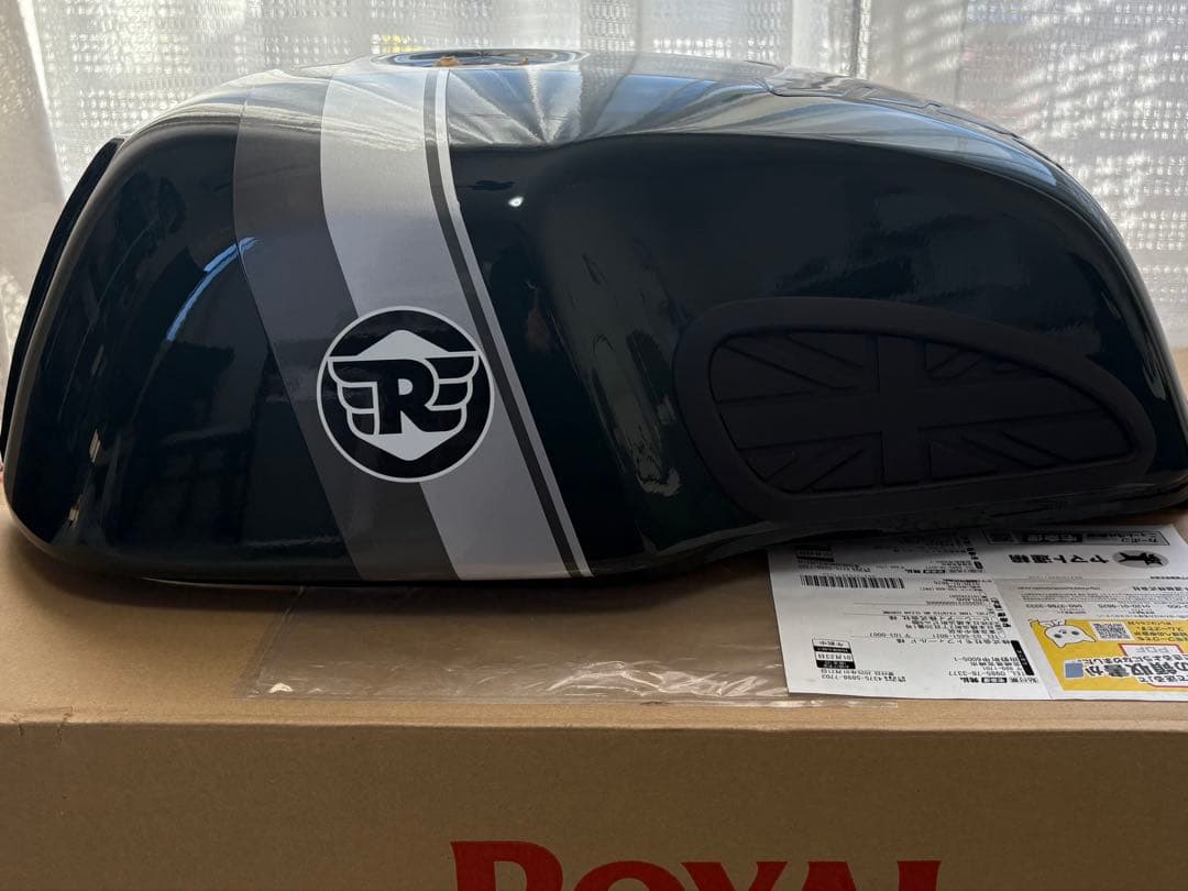 コンチネンタルgt650 タンク　ロイヤルエンフィールド