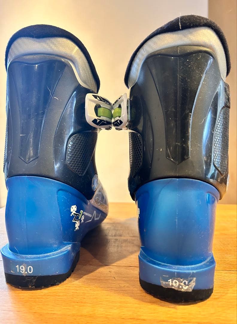 スキー板　ブーツ19.0センチ　ストック3点セット