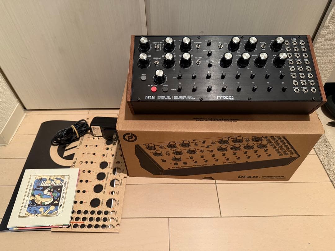 K.I.  moog DFAM アナログシンセサイザー
