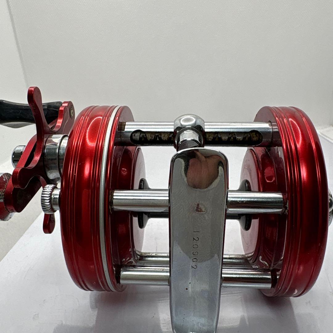 ABU Ambassadeur 6000 ベイトリール 赤