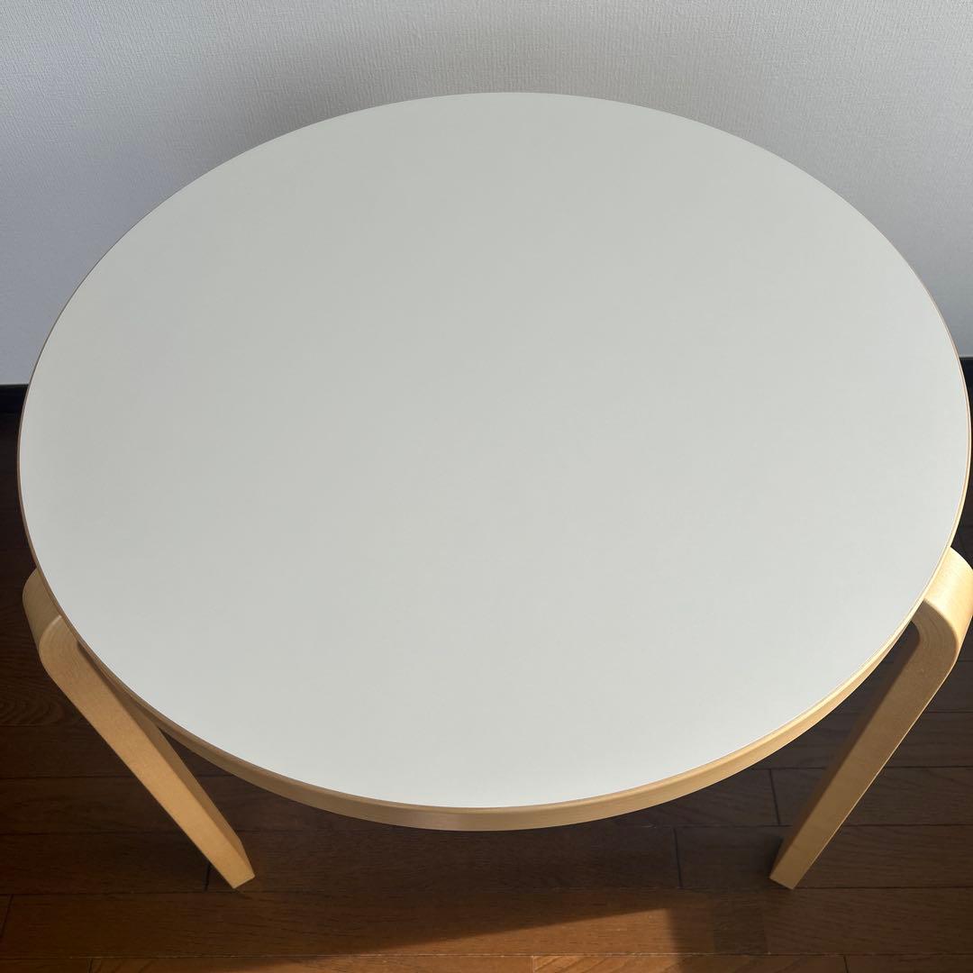 artek アルテック　テーブル 90C（d. 60）ホワイト ラミネート