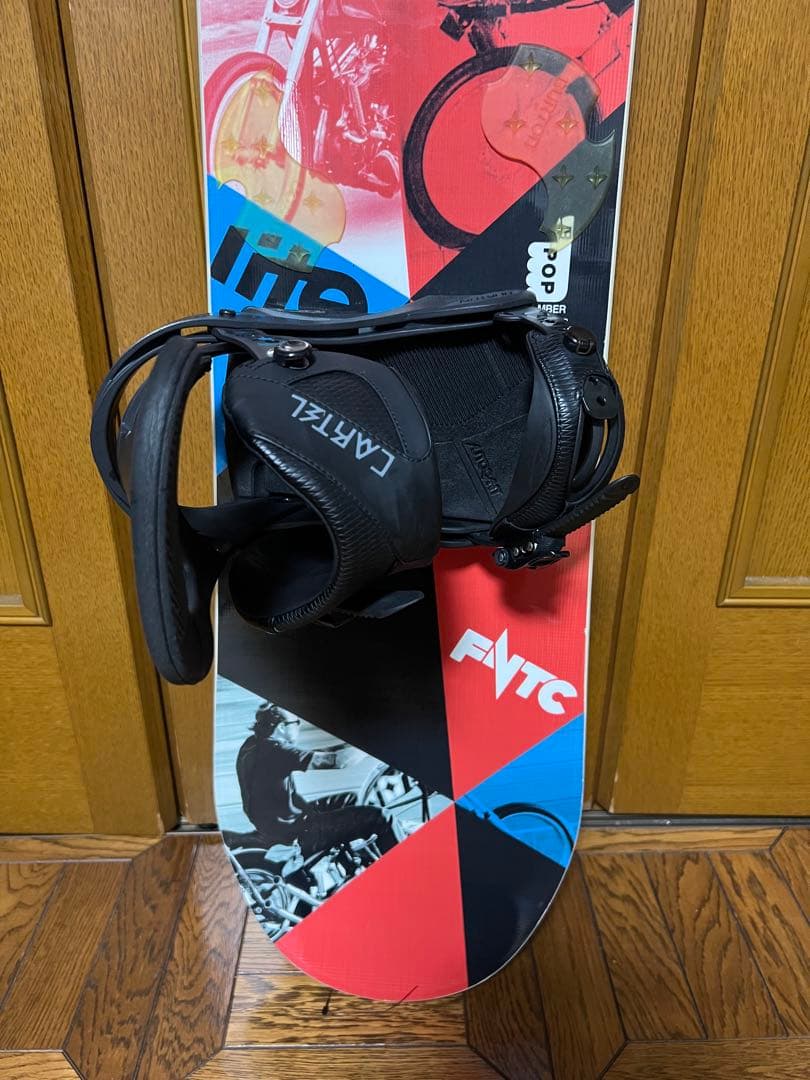 FNTC lite スノーボード×BURTON CARTELビンディング付き