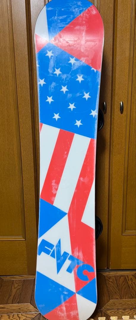 FNTC lite スノーボード×BURTON CARTELビンディング付き