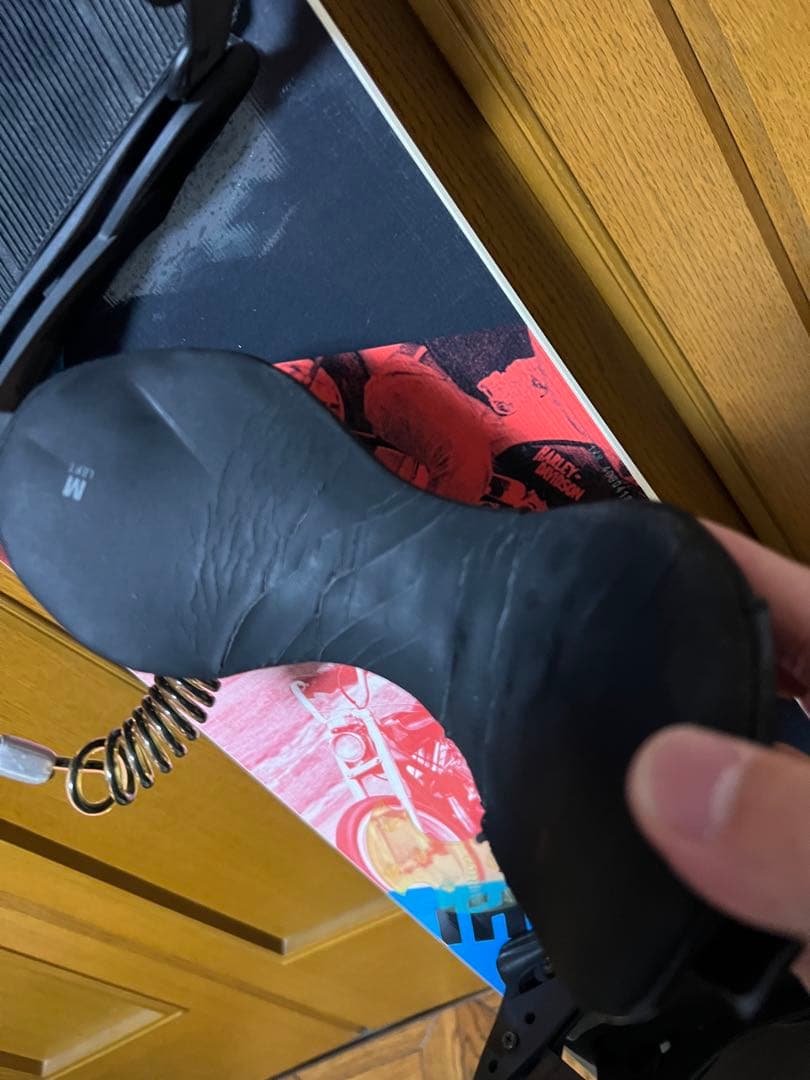 FNTC lite スノーボード×BURTON CARTELビンディング付き