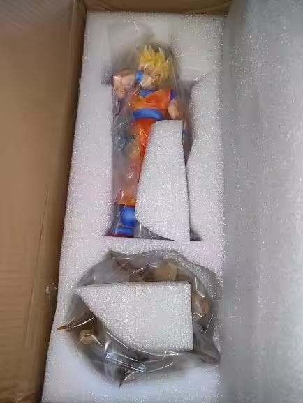 ドラゴンボール　孫悟空 34cm　スーパーサイヤ人２　フィギュア