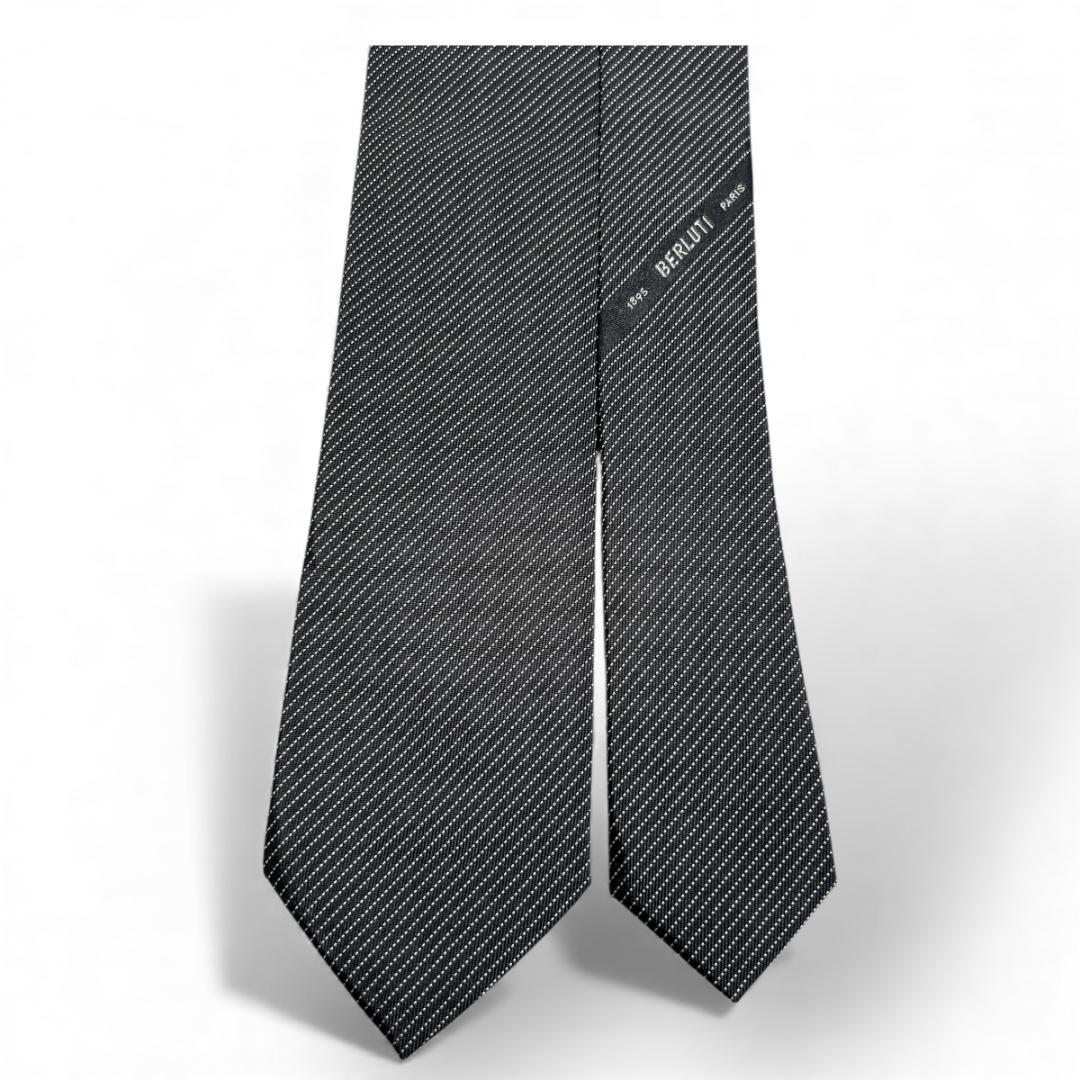 極美品　ベルルッティ ネクタイ カリグラフィ グレー系 高級シルク ナロータイ