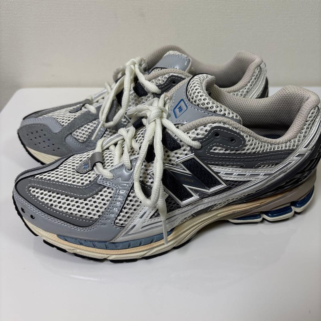 美品ニューバランス スニーカー U1906NA 24.5cm