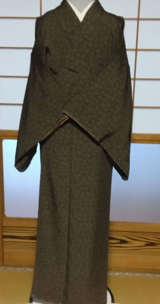 江戸小紋【黒岩秀硯】袷正絹　黒地に茶系ヤッコシャレ柄　肩身丈151裄66