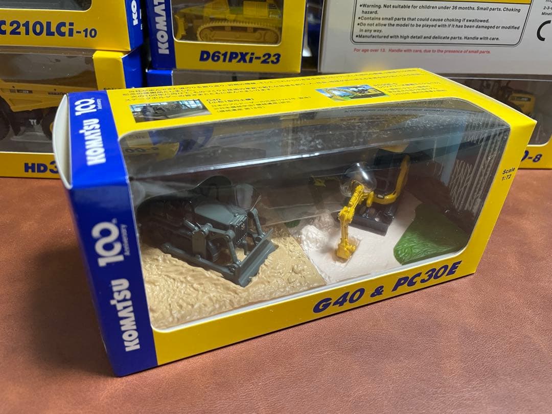 コマツ　9点株主優待品まとめ売り　KOMATSU