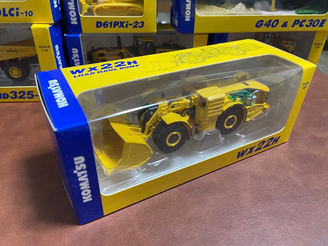 コマツ　9点株主優待品まとめ売り　KOMATSU