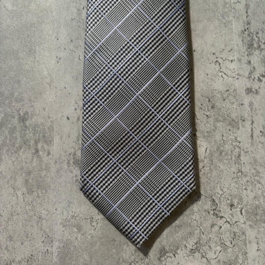 さりげないバーバリーチェックが好印象！　高級　ネクタイ　状態良好