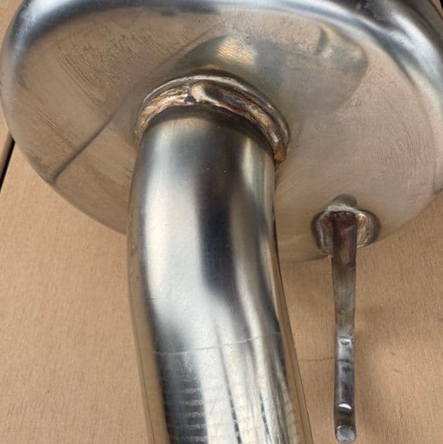 z12キューブ ロッソモデロ NailTwo マフラー