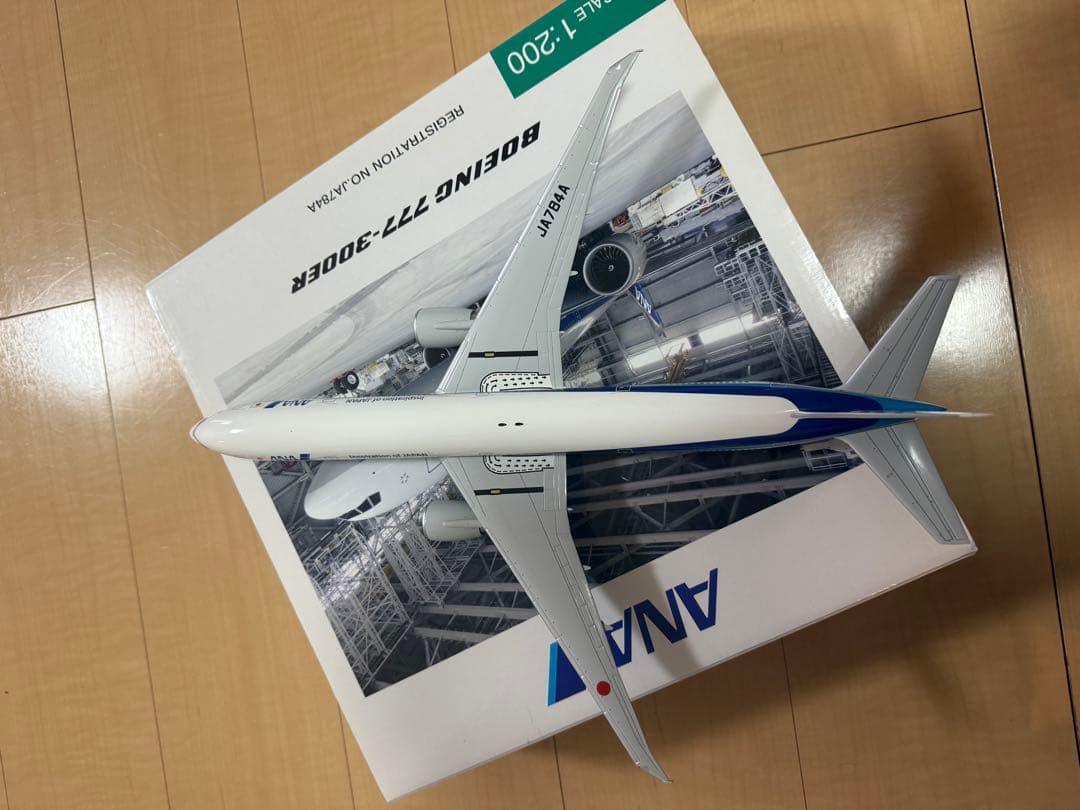 全日空商事ANA JA784A B777-300ER 1:200