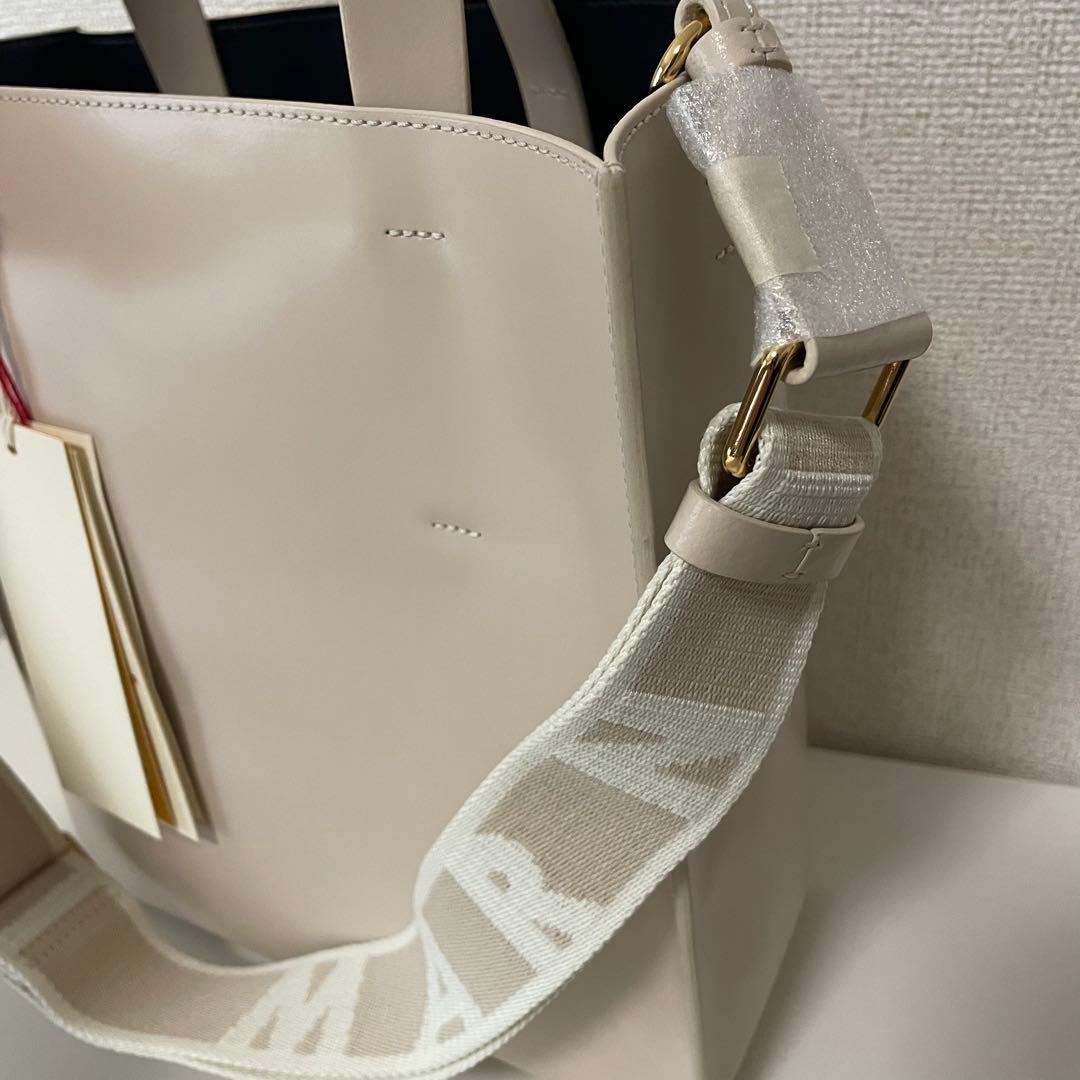 【新品未使用タグ付き】MARNI museo スモール　ベージュ