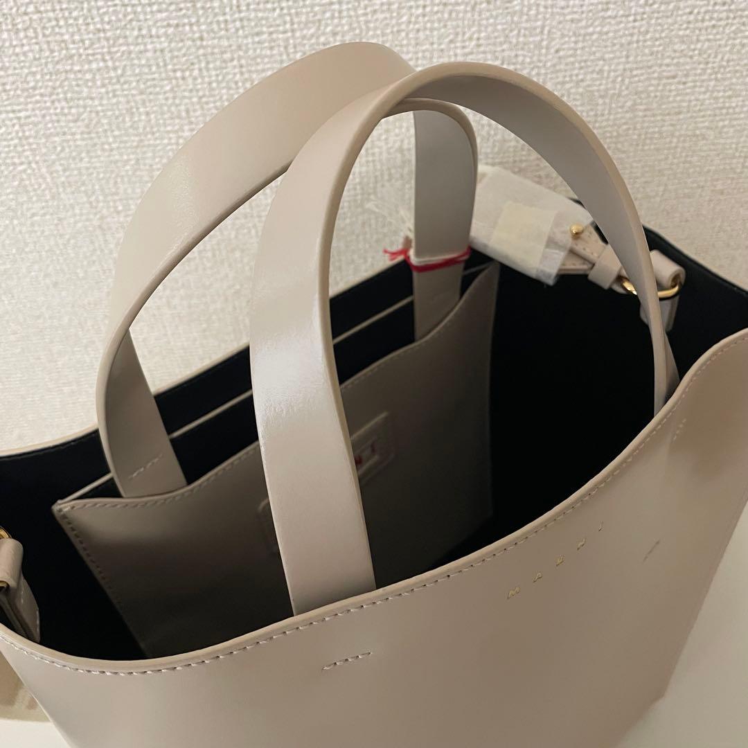 【新品未使用タグ付き】MARNI museo スモール　ベージュ