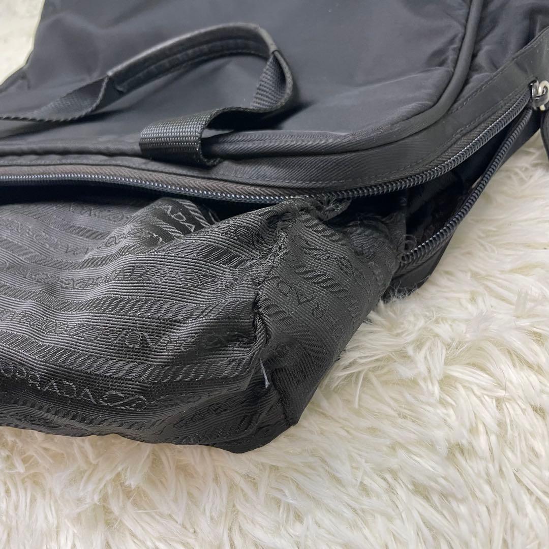 PRADA プラダ ハンドバッグ ナイロン 三角ロゴ ボーリングバッグ 鍵付き