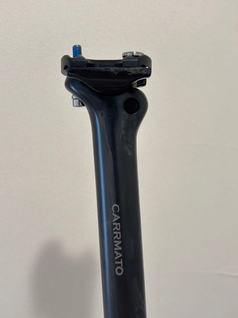 高剛性　CARRMATO ブラック シートポスト　カーボン