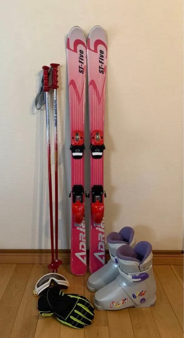 週末セール‼️子供用スキー板 ストック ブーツ おまけ付き♪
