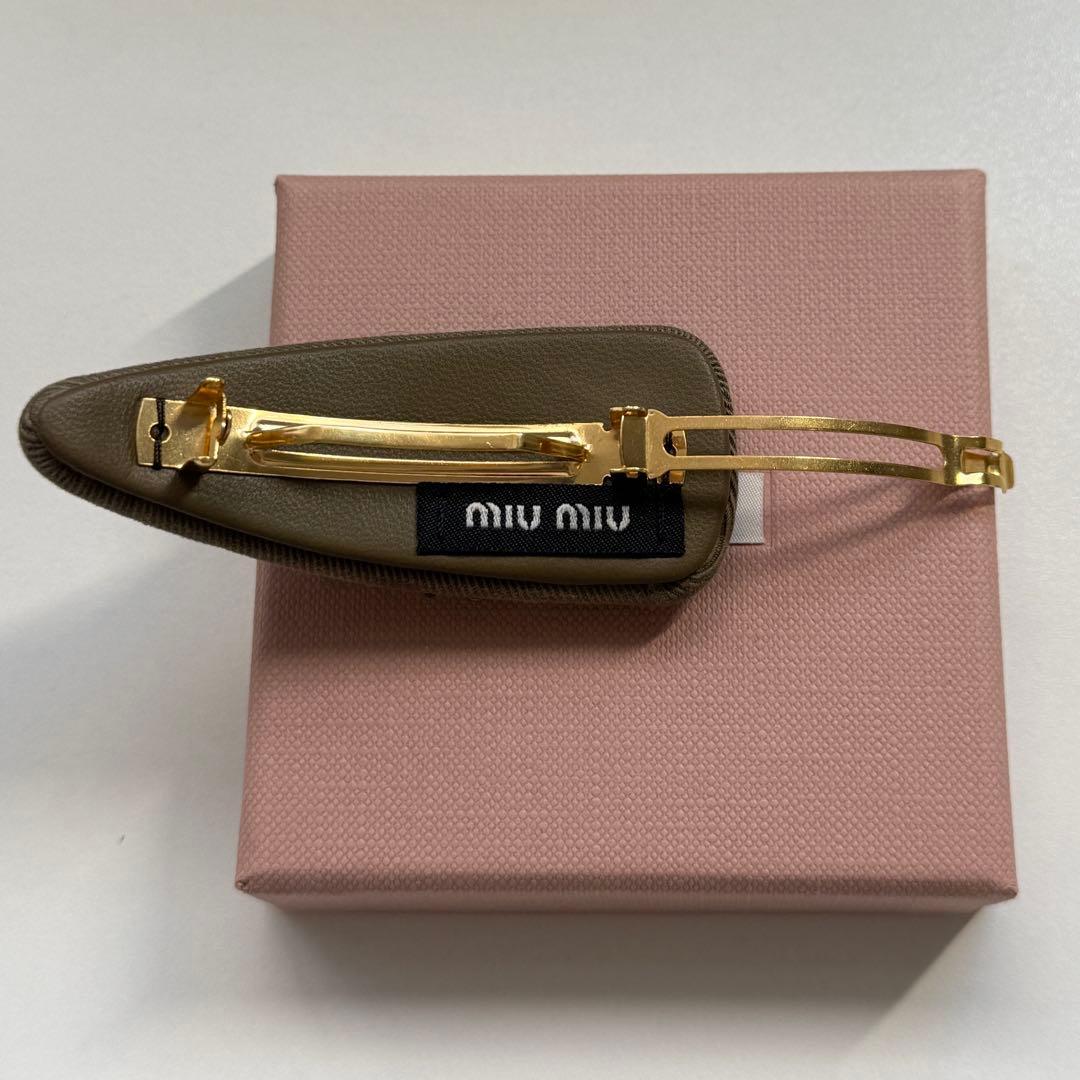 新品未使用❗️miumiu ミュウミュウ ビジュー バレッタ