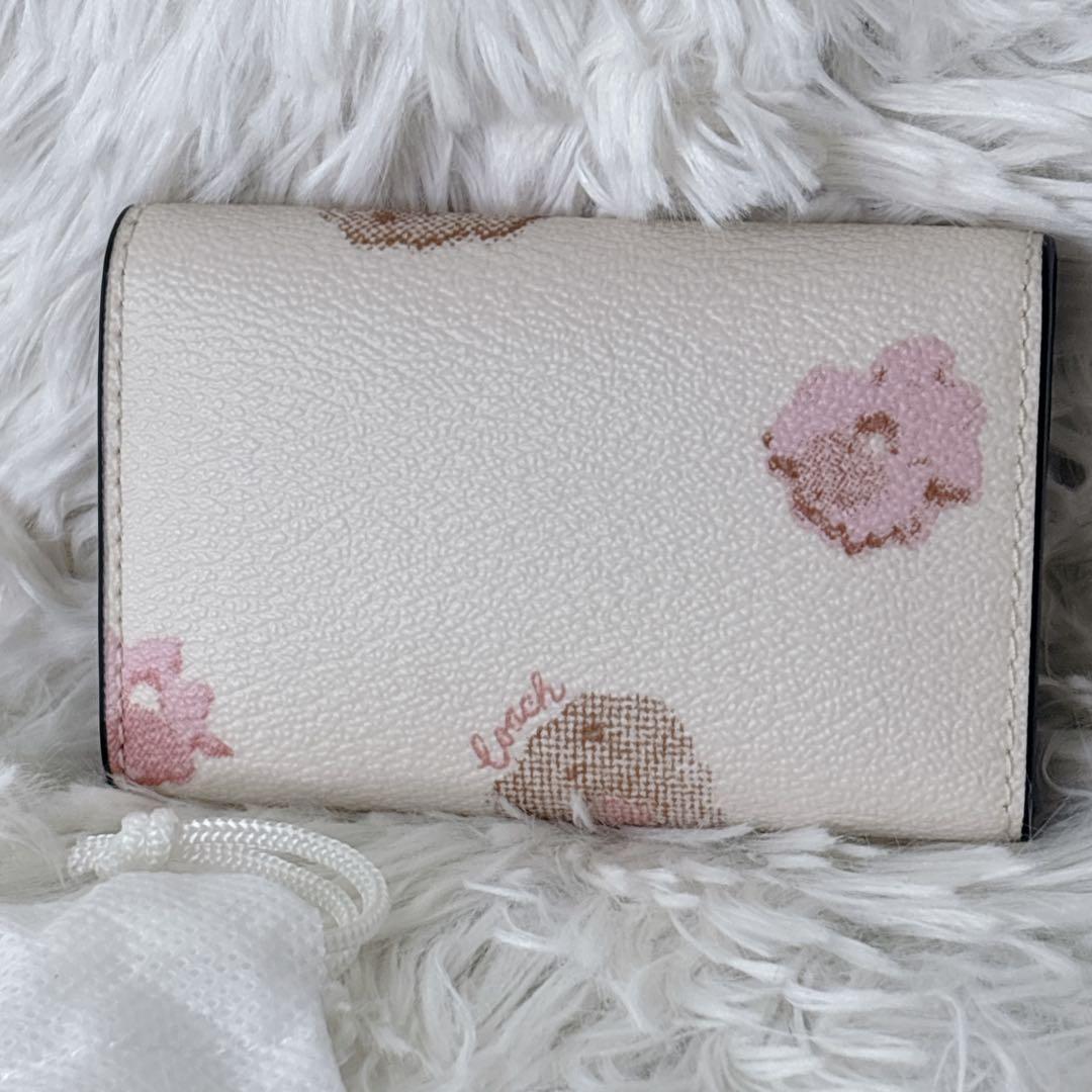 新品　COACH 花柄レザーキーケース　5連　リング付