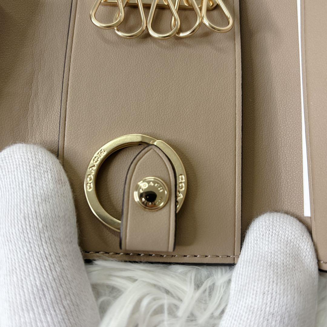 新品　COACH 花柄レザーキーケース　5連　リング付