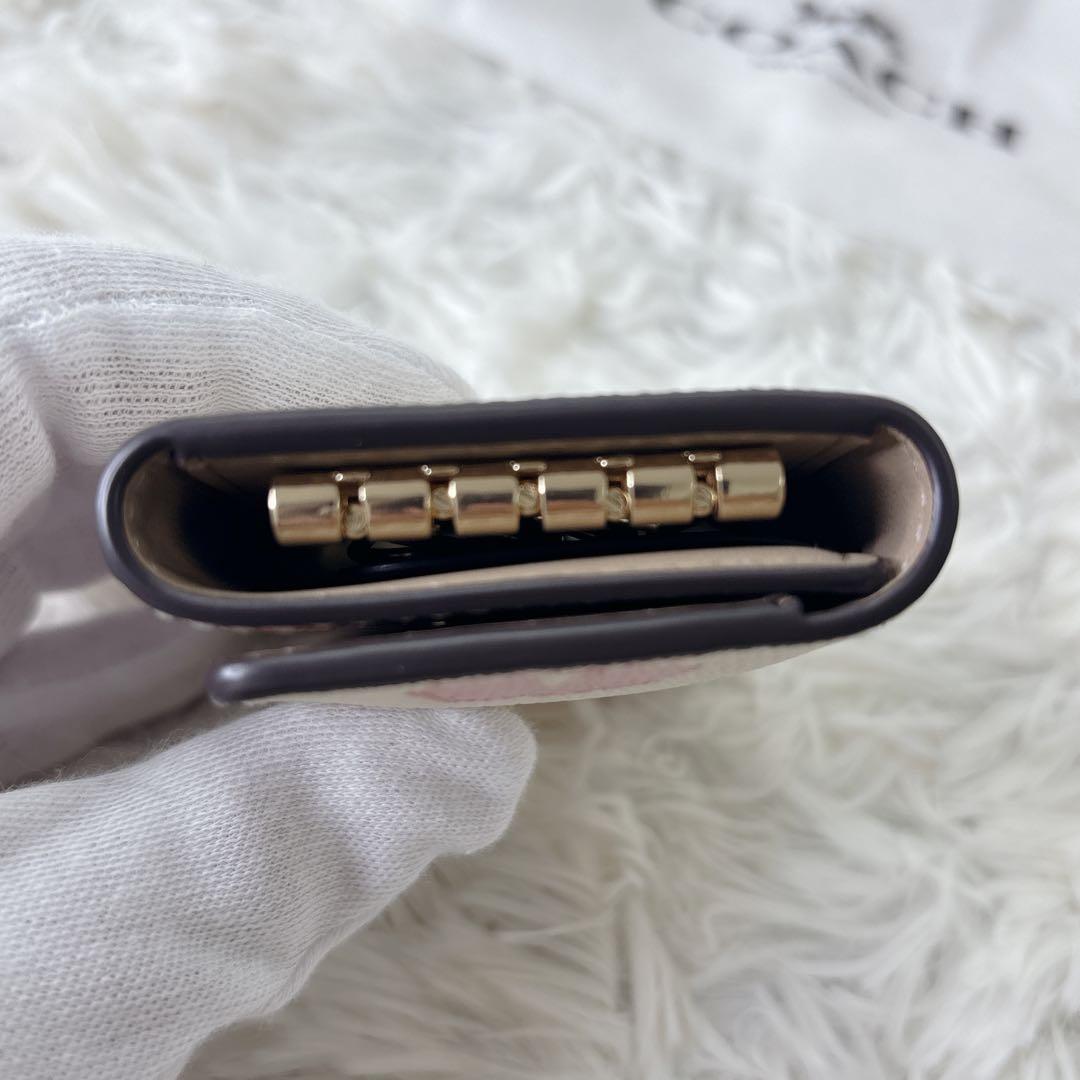 新品　COACH 花柄レザーキーケース　5連　リング付