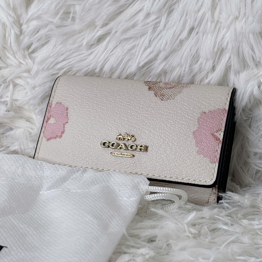 新品　COACH 花柄レザーキーケース　5連　リング付