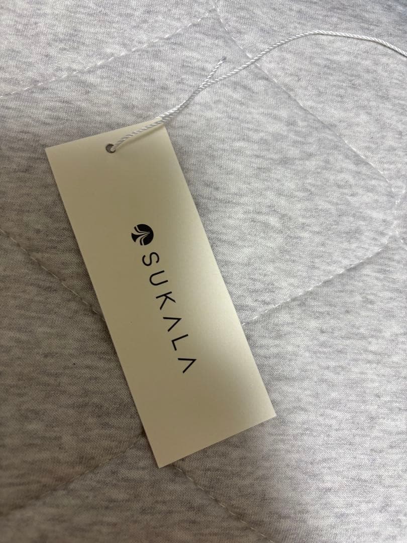 【SUKALA】ブラトップ付きフラワーレーストップス　サイズM ブラック　未使用