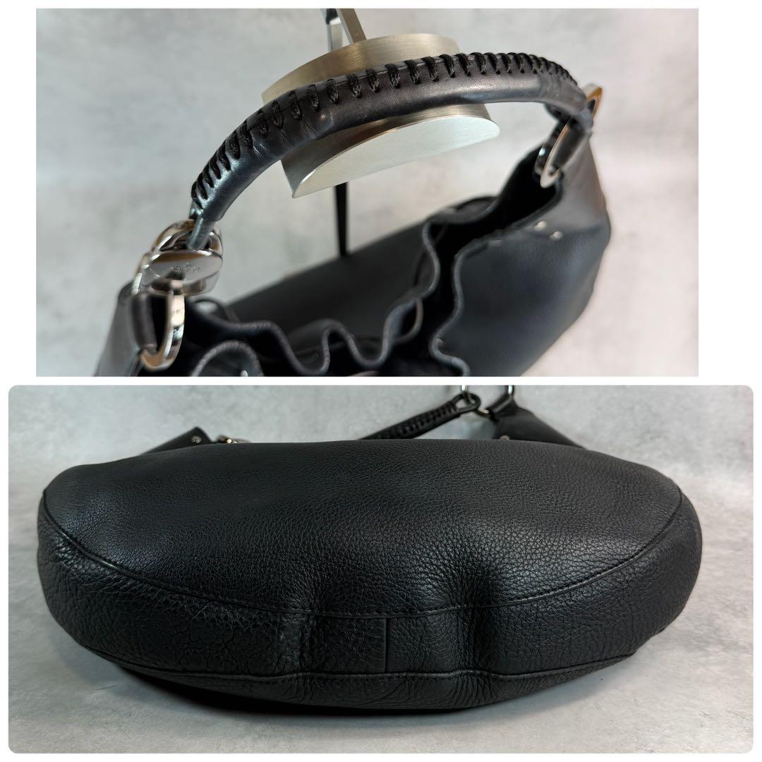 Gucci グッチ　 ショルダーバッグ　レザー　ポーチ付き