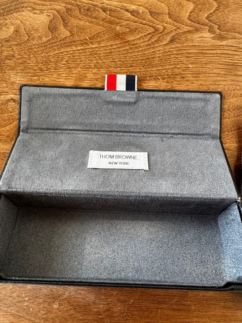 (生産終了）THOM BROWNE TB-701マットブラック　トムブラウン