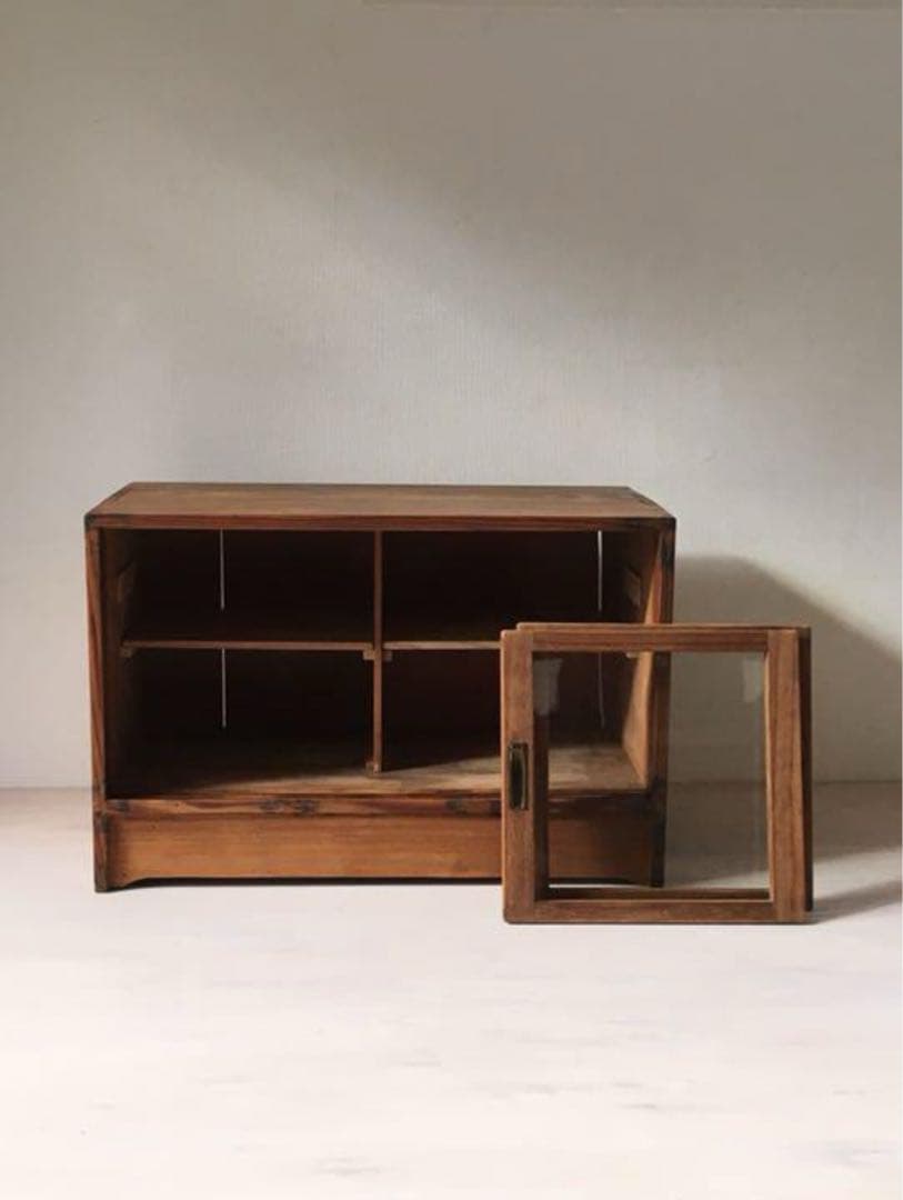 古い 食器棚 ガラス棚 ガラスケース アンティーク