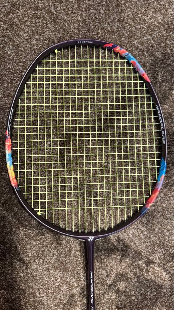 【美品】ヨネックス ナノフレア700プロ 5UG6