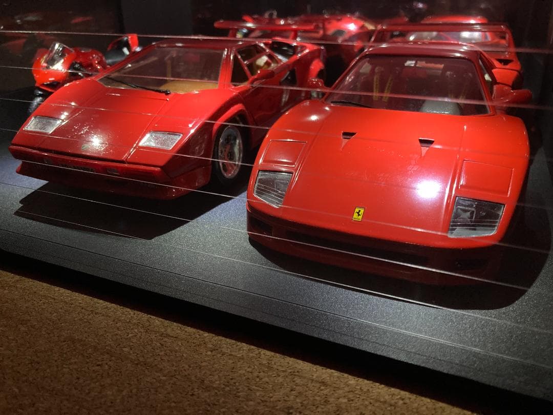 ミニカー用ジオラマ：1/18 ショールームタイプガレージ／車＆バイク展示！