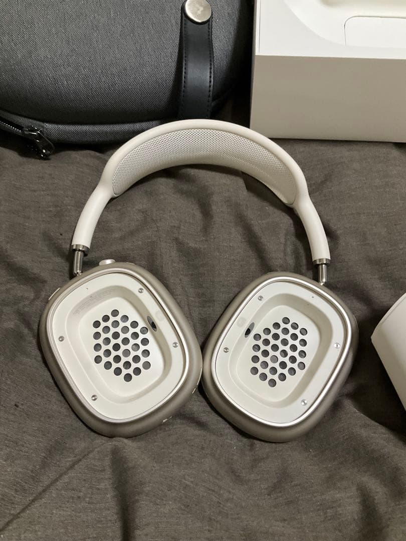 AirPods Max 本体 第二世代　スターライト　イヤーパットなし