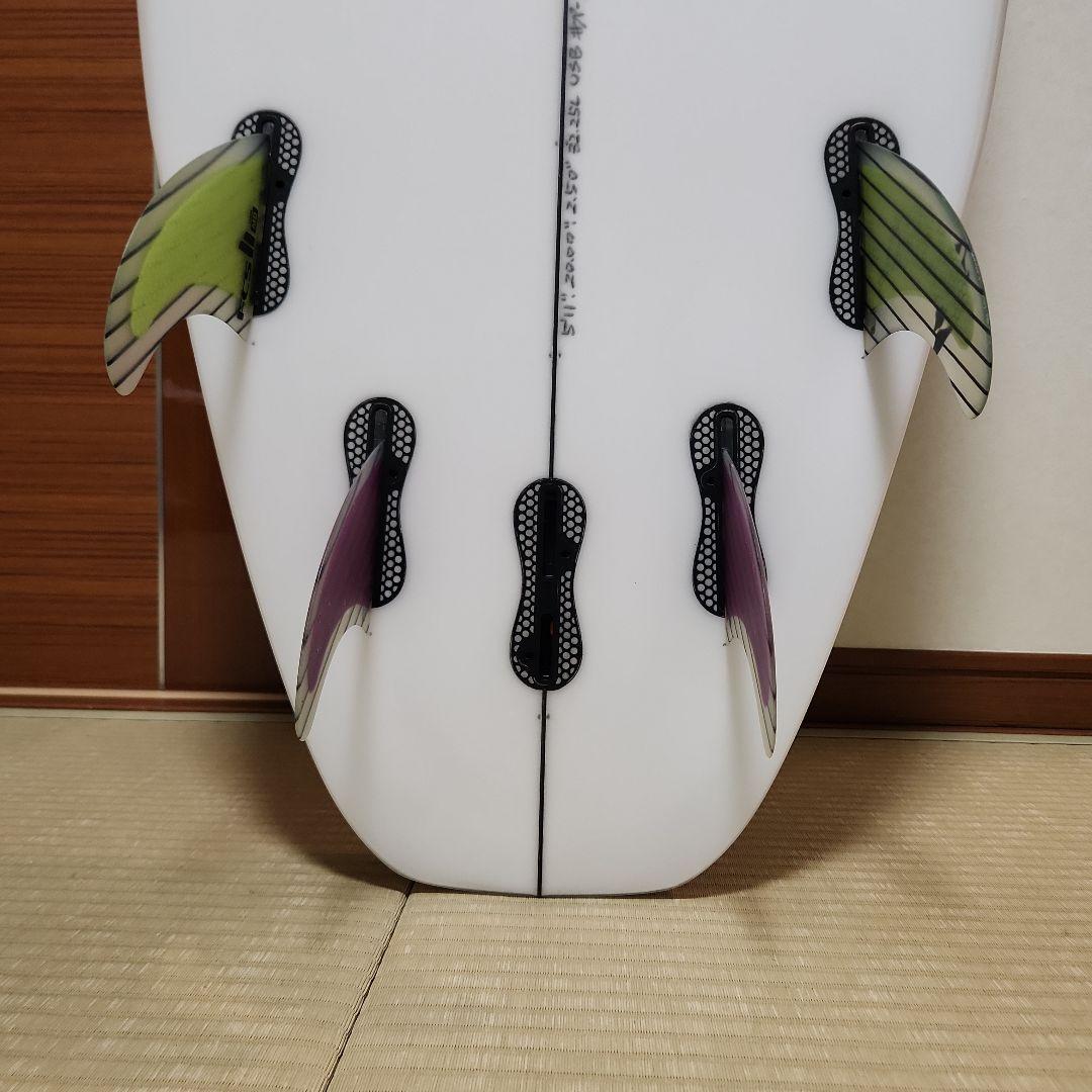 【超美品】ロストサーフボード　ザリッパー5.11