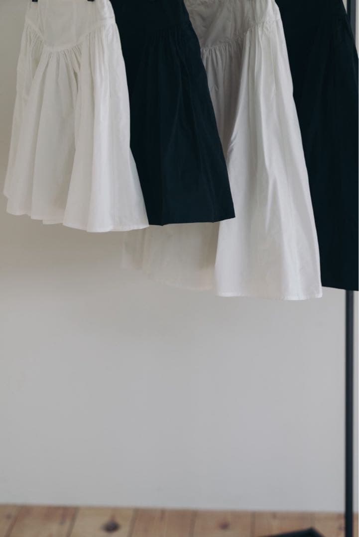 pois⟡.新品⟡.完売whip gather skirt black