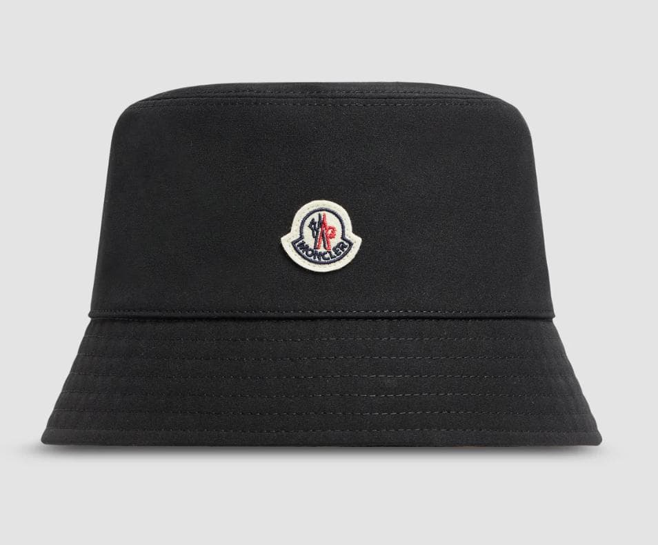 【新品】2025SS MONCLER バケットハット 黒 S ロゴ