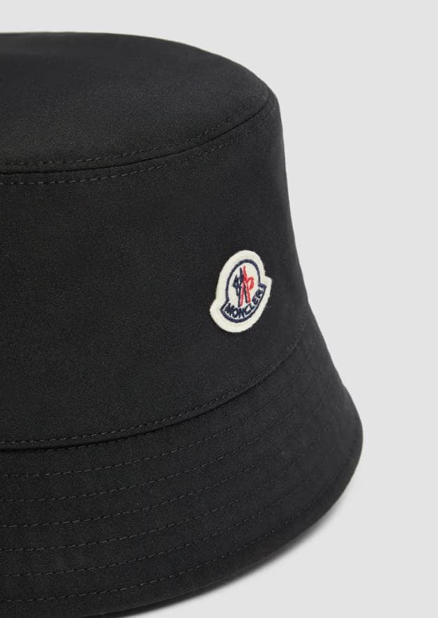【新品】2025SS MONCLER バケットハット 黒 S ロゴ
